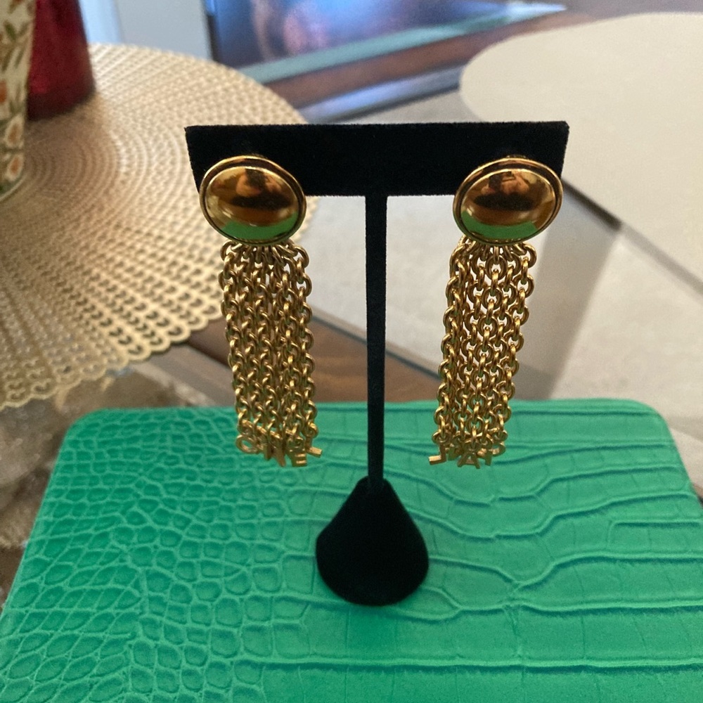 Pre-Loved Vintage CHANEL Gold Plated Clip-On Chain Dangle/Button Earrings